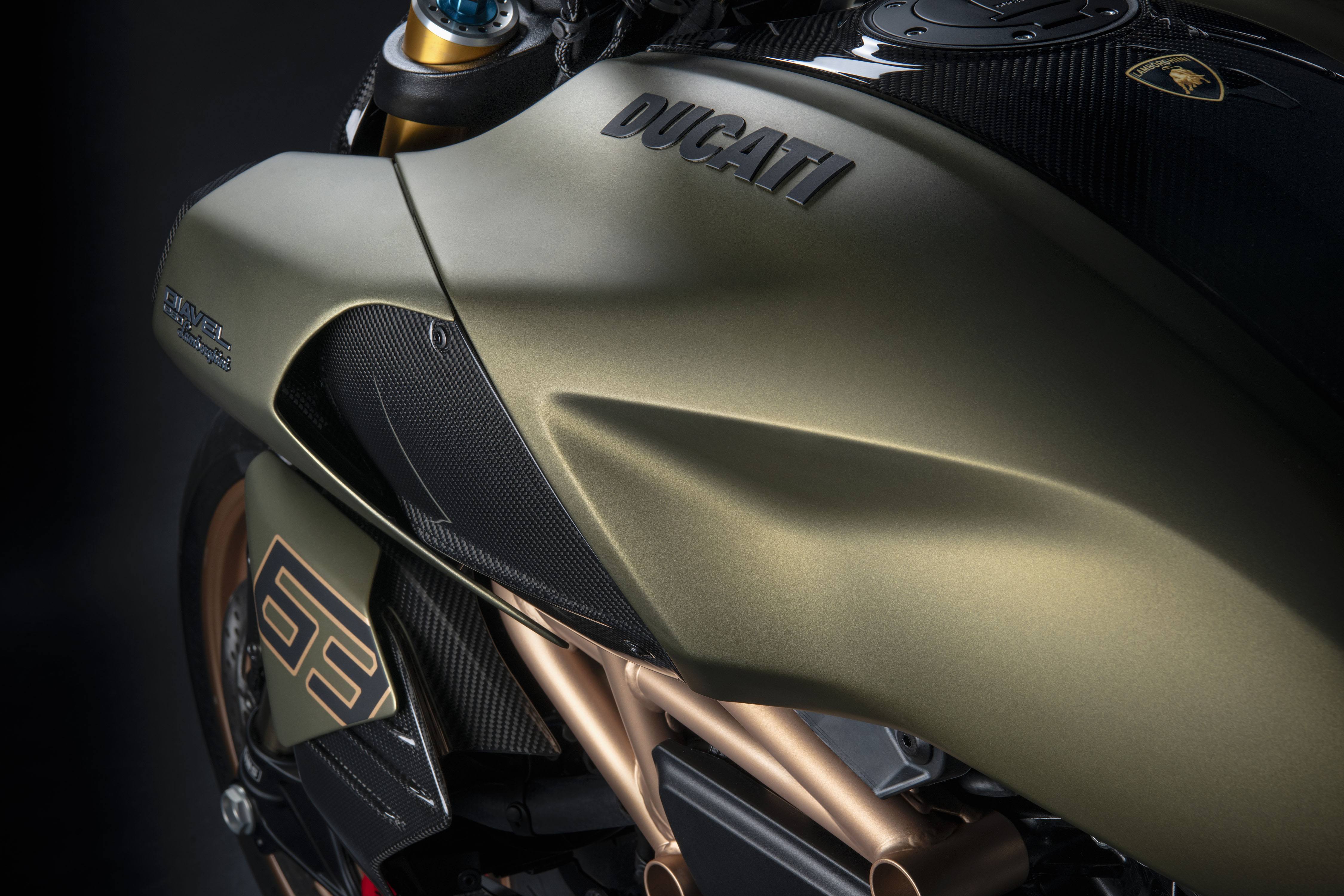 奢靡瘋魔2021 DUCATI Diavel 1260 LAMBORGHINI 集團品牌聯名登場 SUPERMOTO8