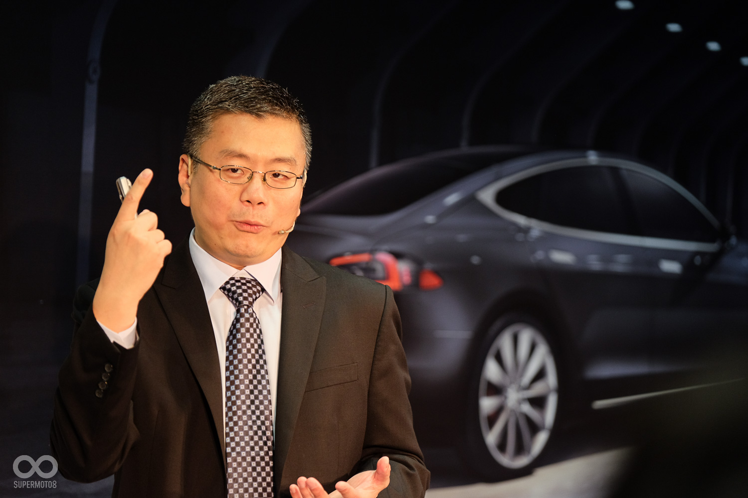 tesla全球副总裁任宇翔