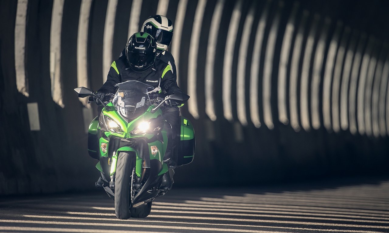 新世代的运动跑旅kawasaki ninja1000(z1000sx)