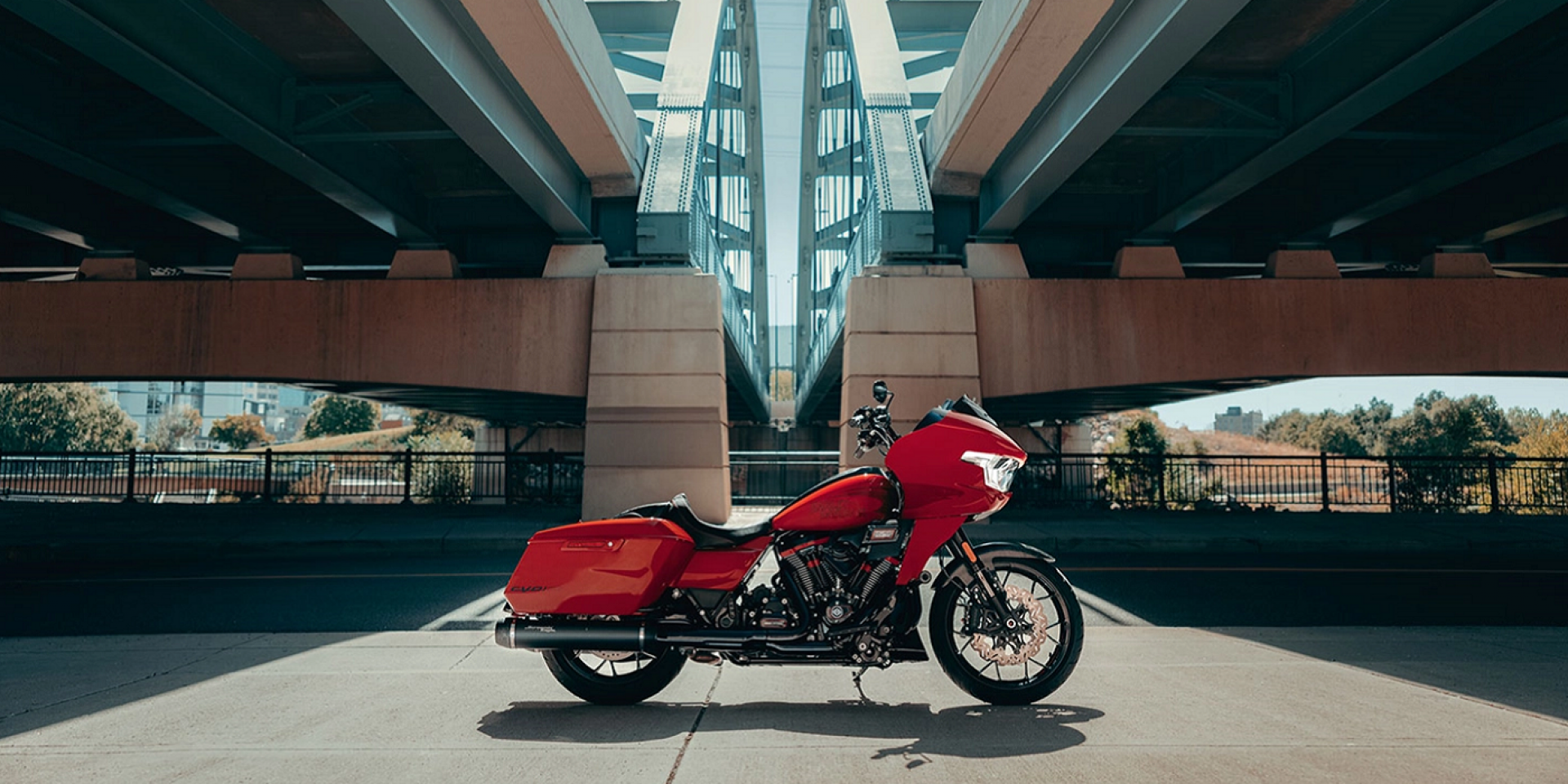 車重更輕、性能更強大的CVO再次登場！Harley-Davidson CVO Road Glide ST/ Road Glide / Street Glide 正式登場