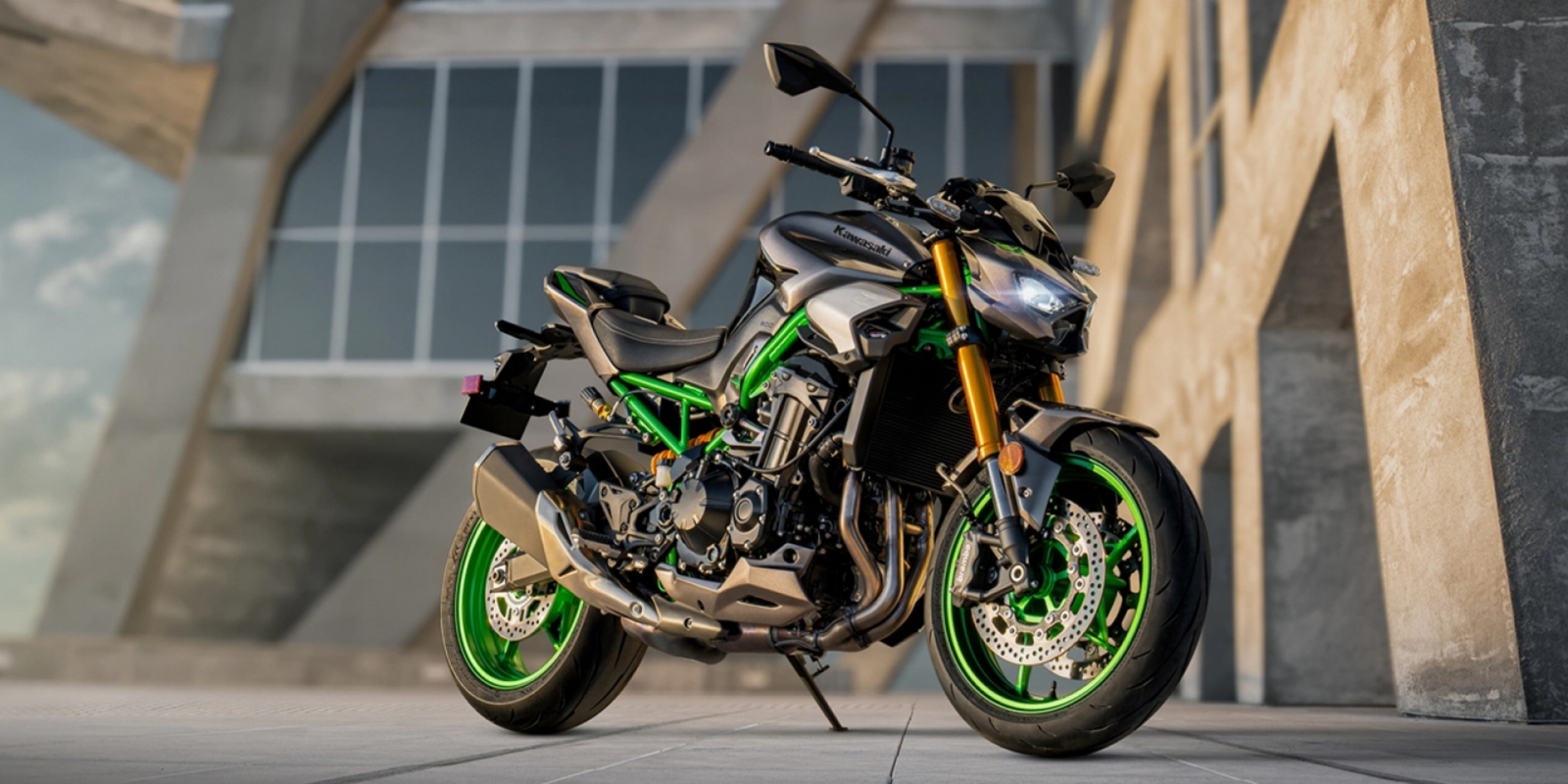 引擎肚內升級、定速巡航、Öhlins後避震上身！2025 KAWASAKI Z900 海外發表