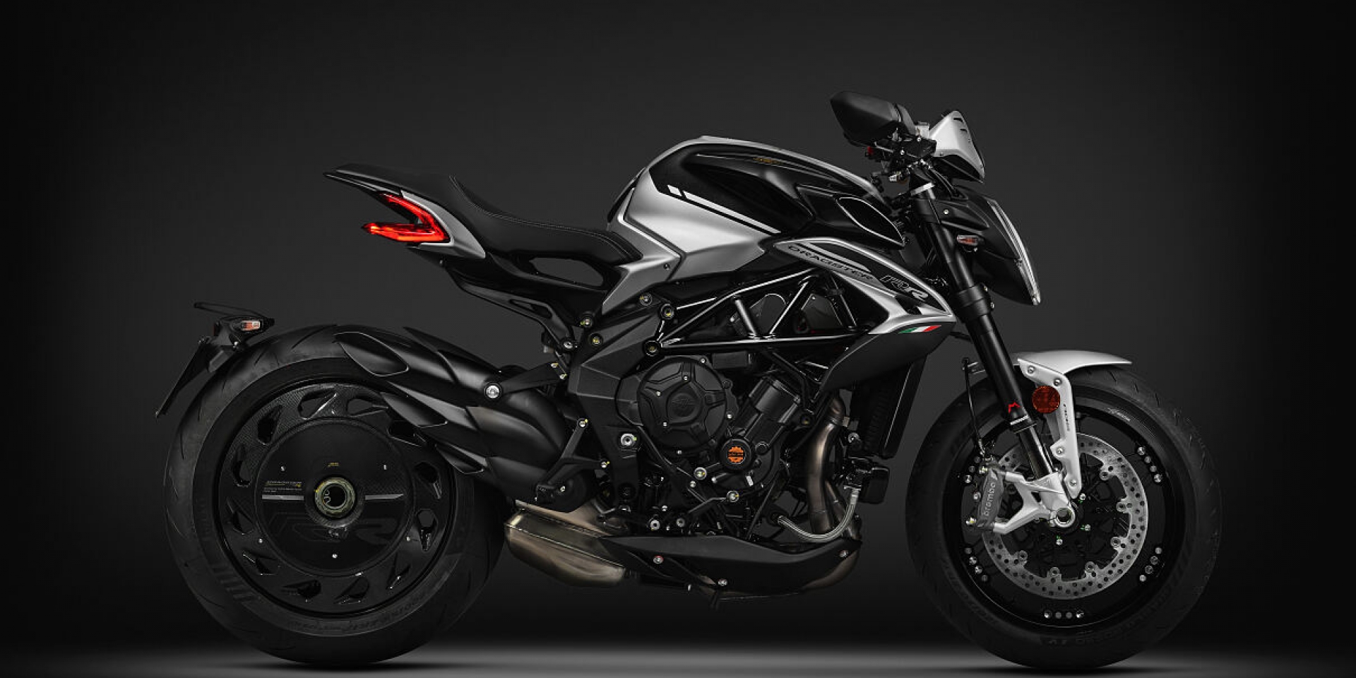 MV Agusta Ottantesimo 限量版三缸車型 首度亮相 Brutale RR、Dragster、F3 和 Superveloce 都只有500台