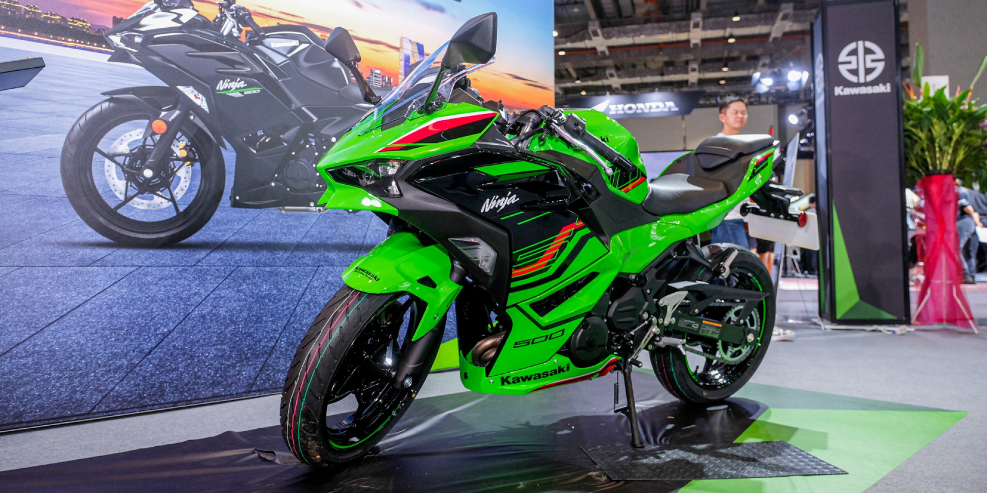 2024國際重型機車展。排氣量加大、馬力扭力提早爆發！KAWASAKI Ninja 500 台灣發表