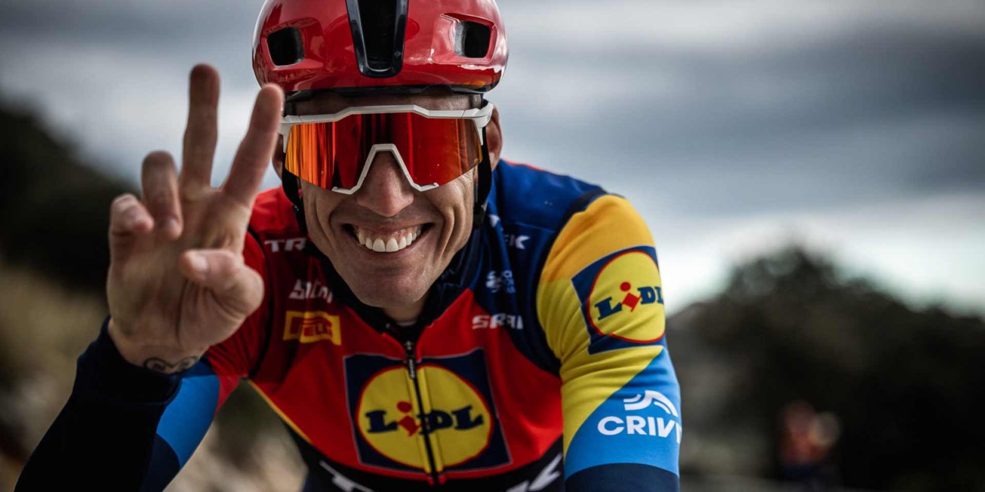 從連身皮衣換成緊身車衣！Aleix Espargaro加入WorldTour等級車隊Lidl-Trek擔任大使！