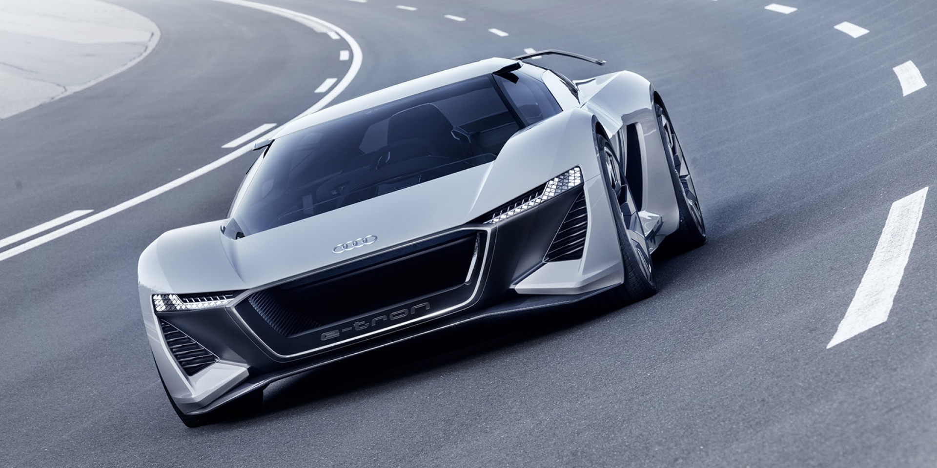 官方新聞稿。Audi PB 18 e-tron 純電概念超跑 顛覆未來純電競速想像 2018美國圓石灘車展全球正式發表