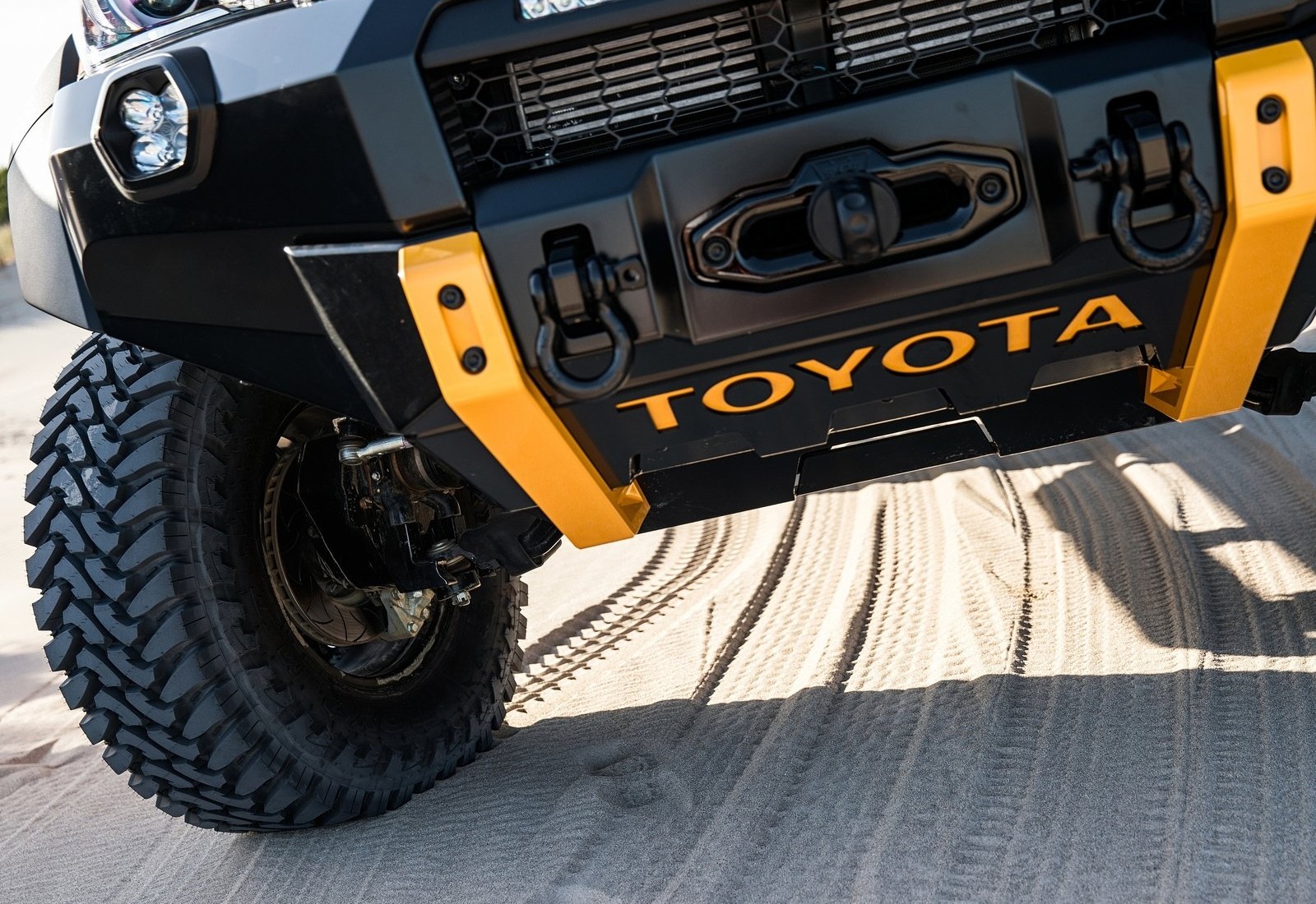 兒童節toyota Hilux Tonka Concept 把玩具車變大了 Supermoto8