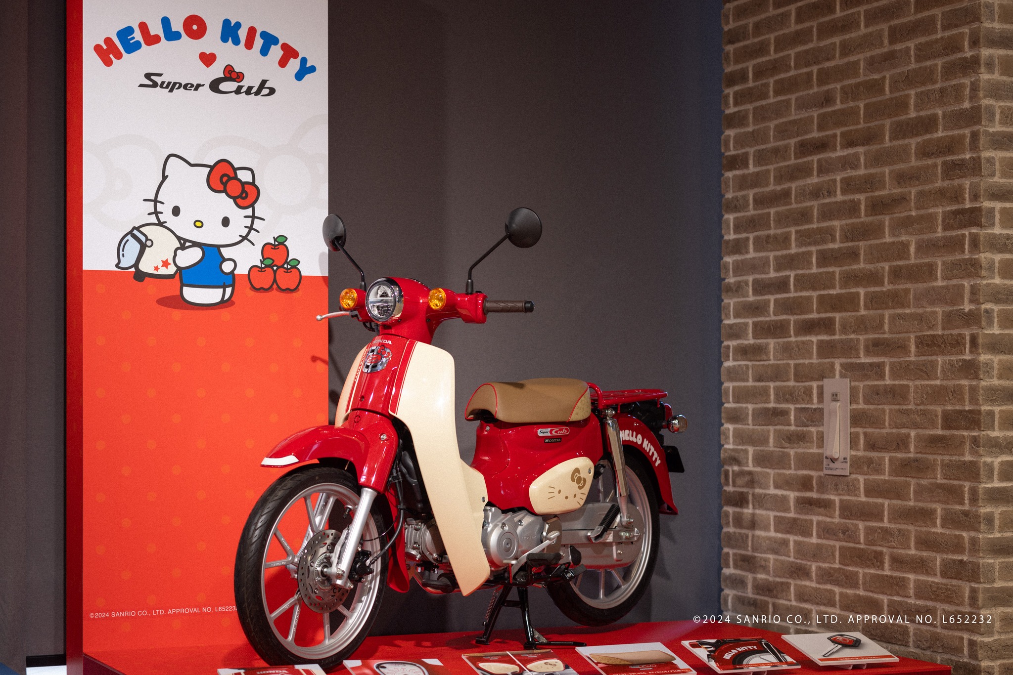 Hello Kitty ??????????Honda ????????Super Cub 50/110 ???| SUPERMOTO8