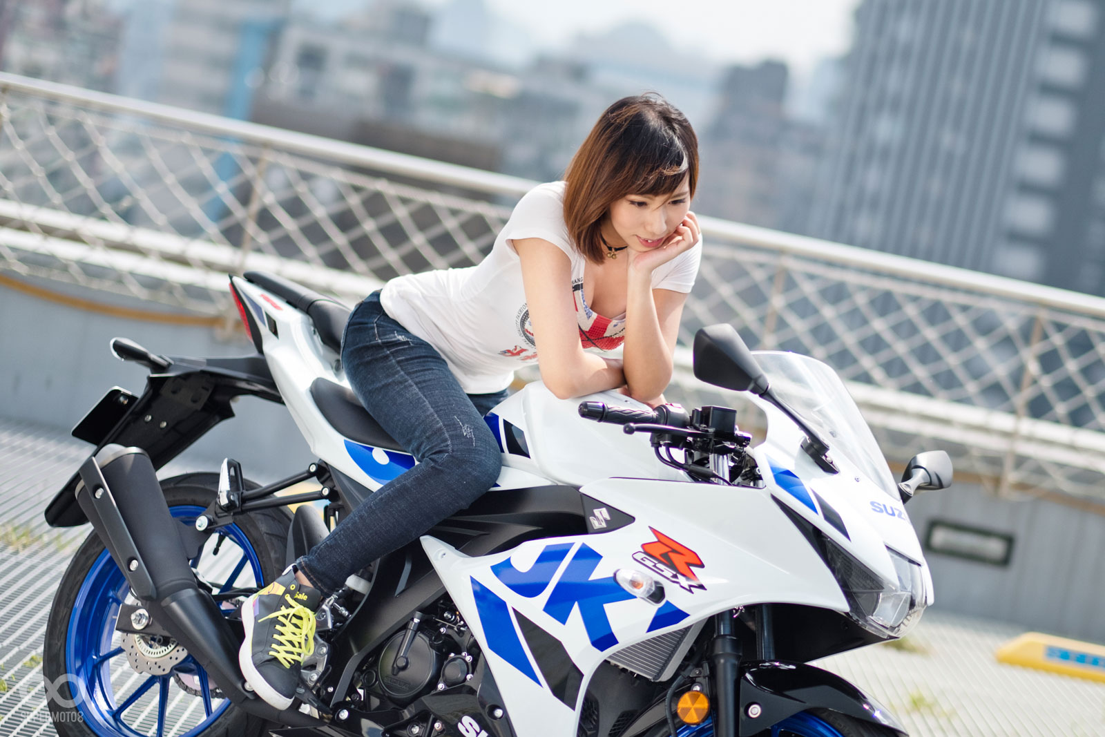 尖銳白色獠牙 2020 Suzuki Gsx R 150 Supermoto8