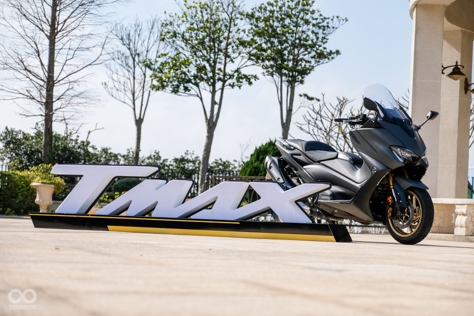 Tmax 2025 560 2019